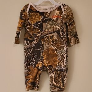 Cabela's Seclusion 3D camo one piece romper/footie